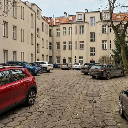 Jasne Blisko Starego Browaru By Renters * Познань